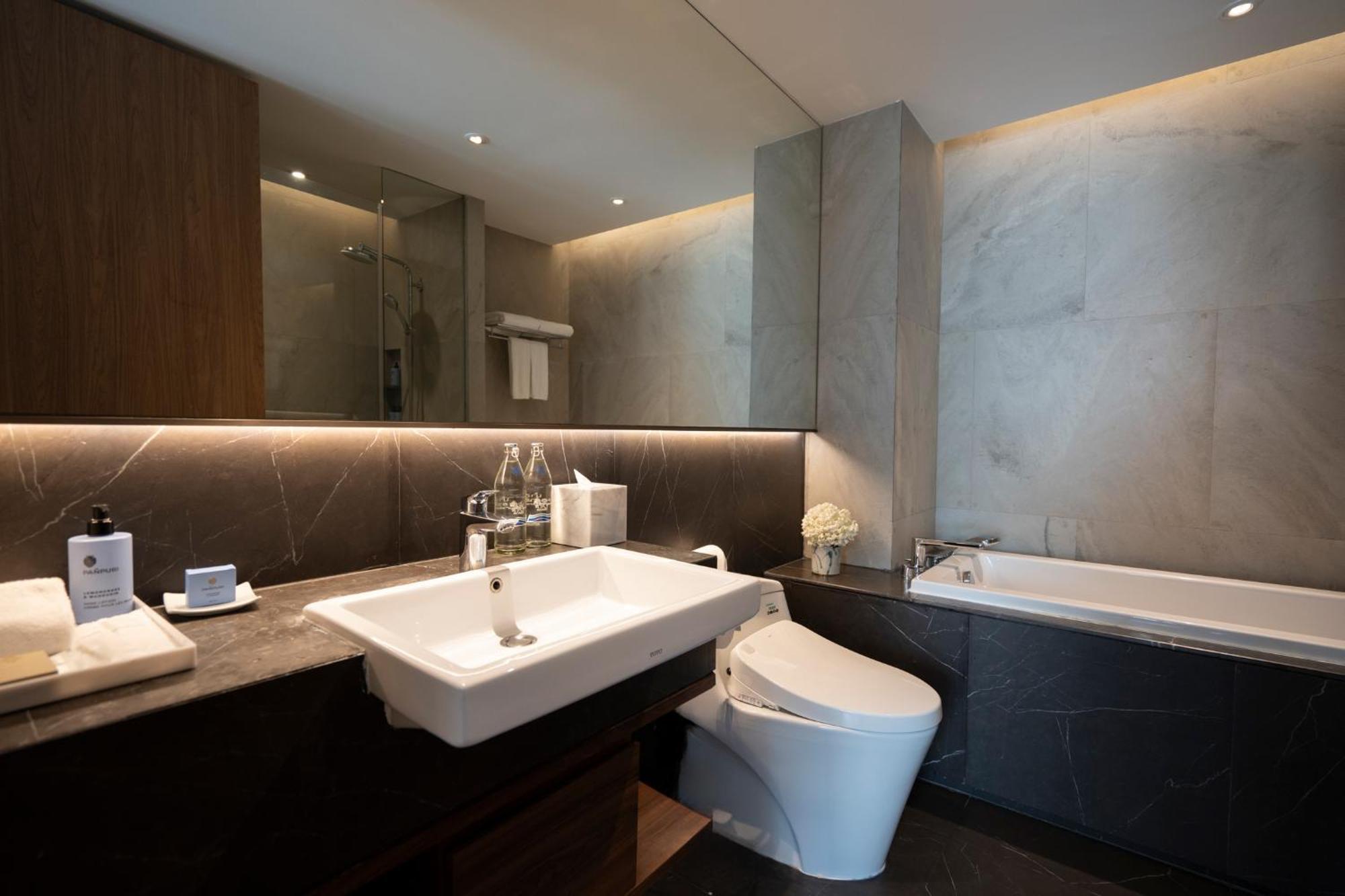 Walton Suites Sukhumvit Bangkok Zewnętrze zdjęcie